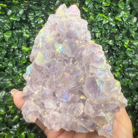 Beautiful Angel Aura, Light Purple Amethyst Cut Base Cluster - Picture 4 of 8